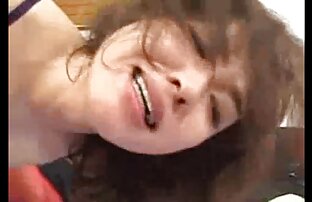 XXX Ella golpeó su porno ecuatoriana casera coño mojado