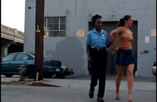 XXX Chica está videos porno caseros del ecuador atado después de hacer una llamada telefónica